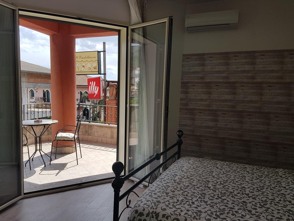 La Porta Dell'Alcantara Gaggi Buitenkant foto