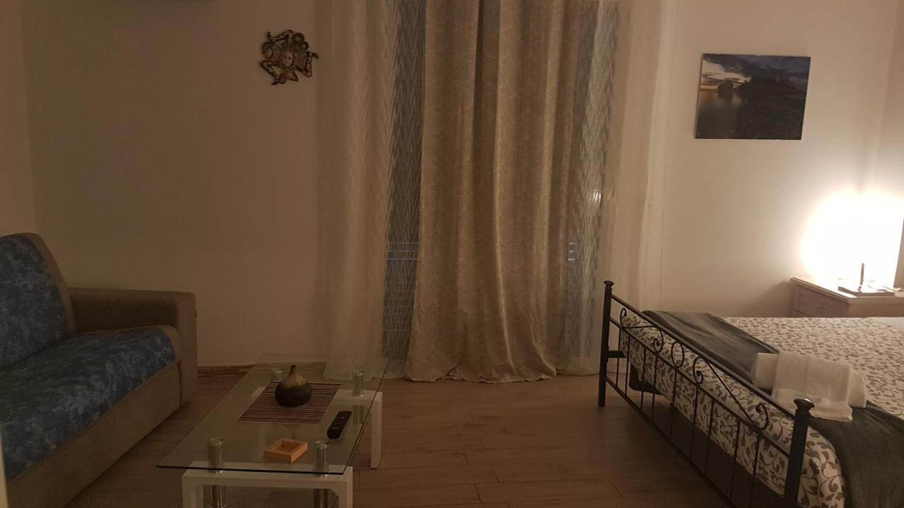 La Porta Dell'Alcantara Gaggi Buitenkant foto