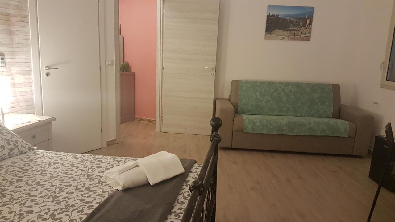 La Porta Dell'Alcantara Gaggi Buitenkant foto